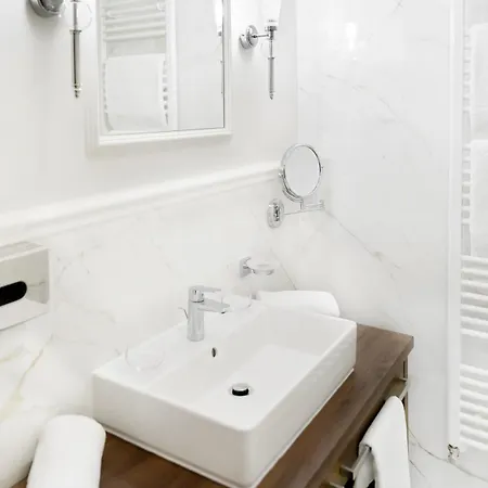 Boutique Gaia Superior Hotel 4*